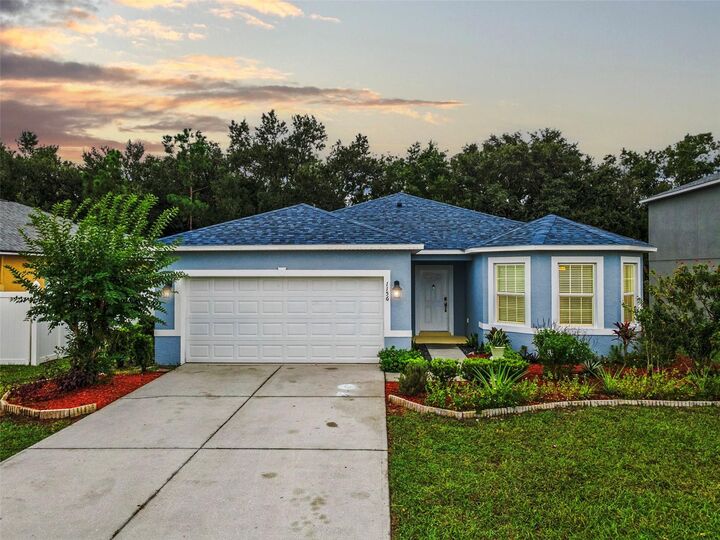 Property Photo:  1156 Brenton Manor Drive  FL 33881 