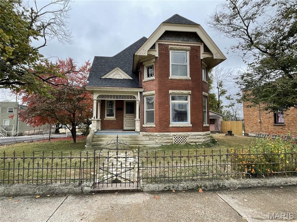 Property Photo:  229 E Main Street  IL 62037 
