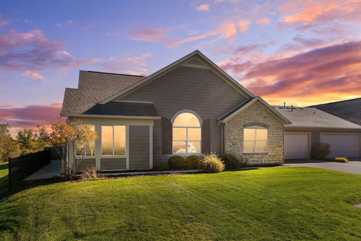 Property Photo:  1191 Riverview Drive  MI 49423