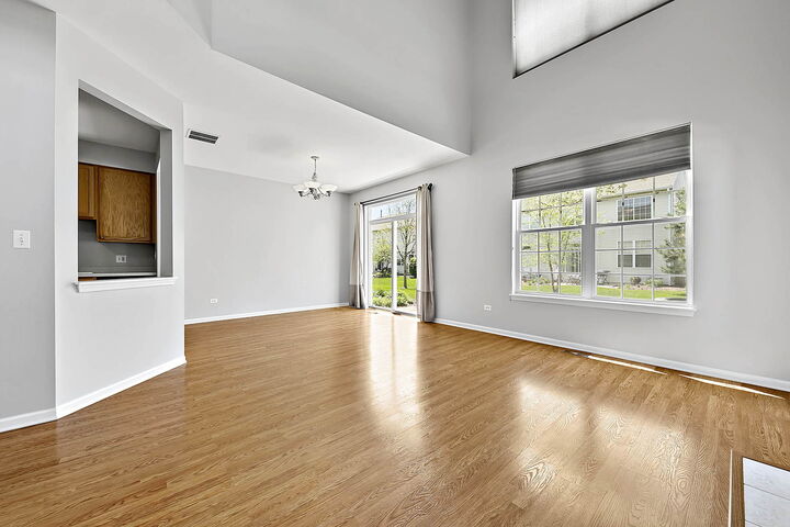 Property Photo: 2804 White Thorn Circle 2804 IL 60564