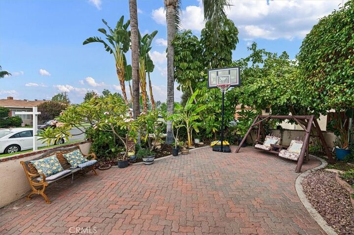 Property Photo:  11514 Mollyknoll  CA 90604 