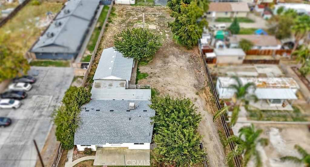 Property Photo: 538 Willow Drive CA 93308