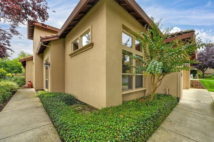 Property Photo: 3037 Vila Flor Place CA 95762