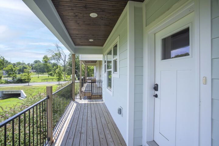 Property Photo:  1137 Lawrence Avenue 3  TN 37115 