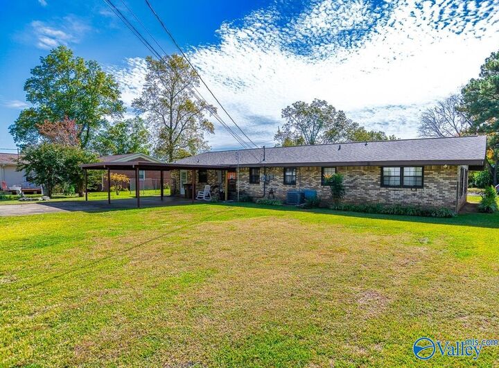 Property Photo:  304 Clearview Street SW  AL 35601
