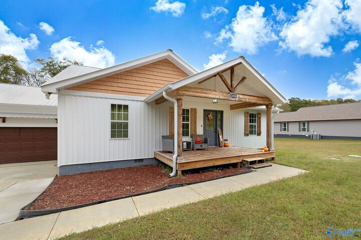 Property Photo:  2450 Kuykendall Road  AL 35951