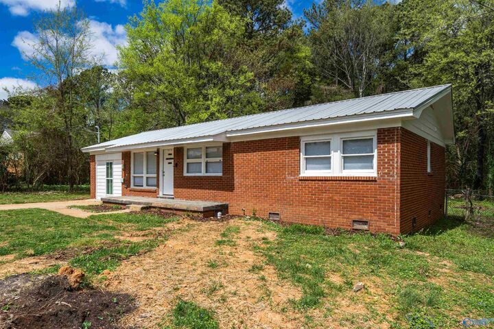 Property Photo:  4316 Barry Street NW  AL 35810