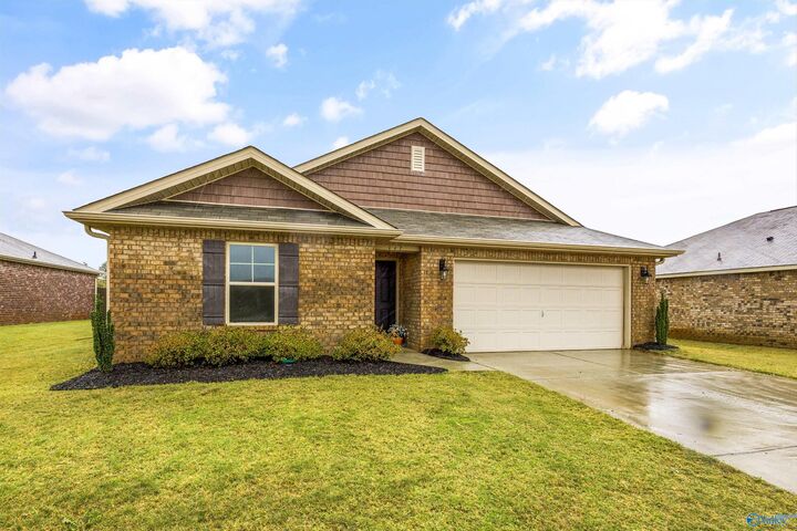 Property Photo:  117 Hank Court  AL 35750