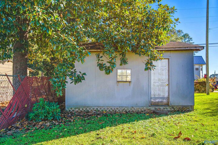 Property Photo:  501 Christopher Drive  AL 35611