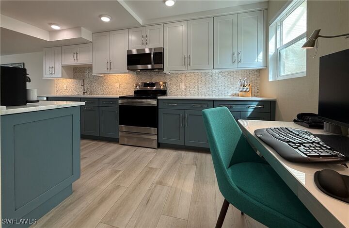 Property Photo:  800 River Point Drive 534  FL 34102 