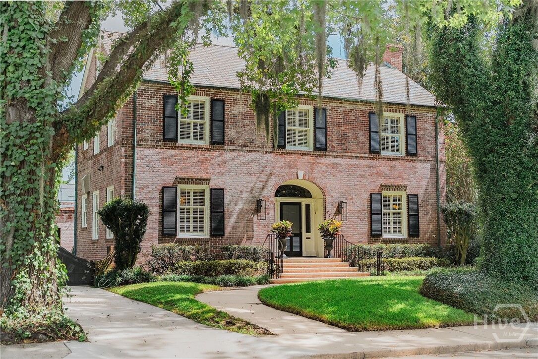 Property Photo: 420 E 45th Street GA 31405