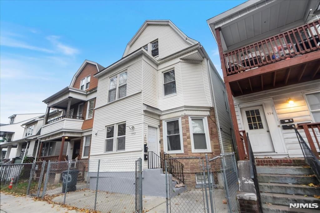 Property Photo:  552 Norwood Street  NJ 07018 