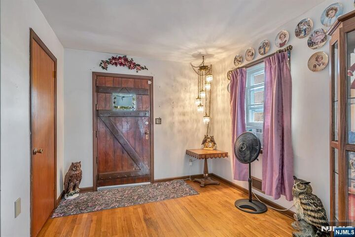 Property Photo:  73 Ringwood Avenue  NJ 07465 