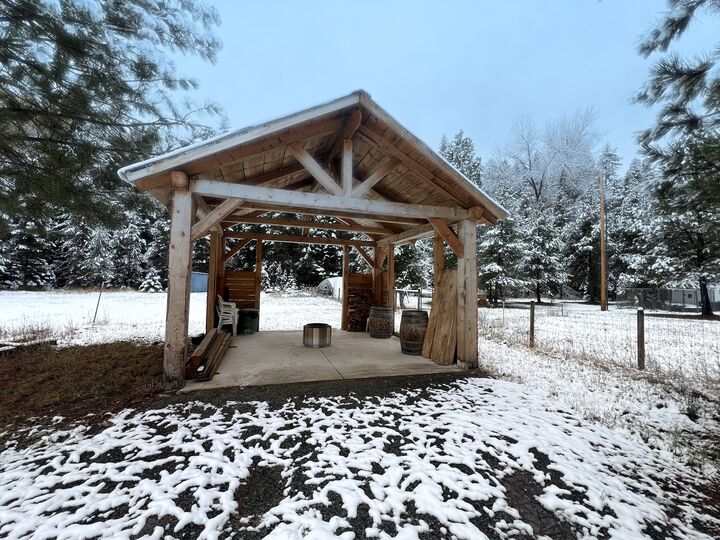 Property Photo:  114 Side Job Lane  MT 59842 