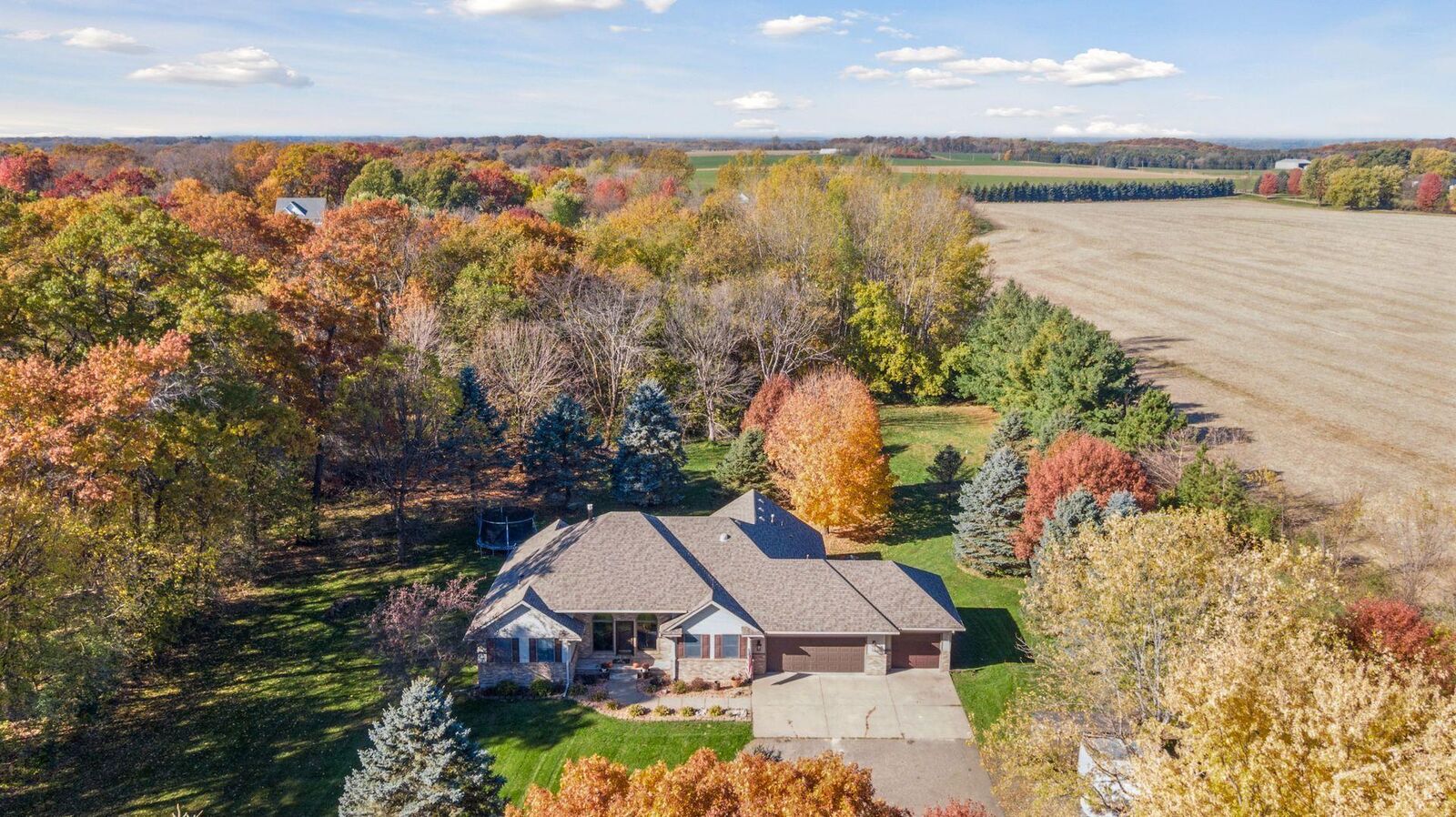 Property Photo:  582 Country Oaks Lane  WI 54022