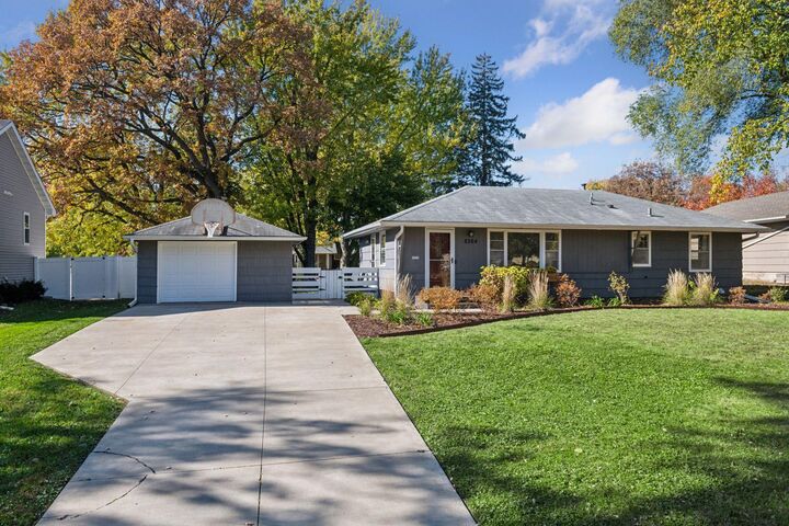 Property Photo:  8264 York Avenue S  MN 55431