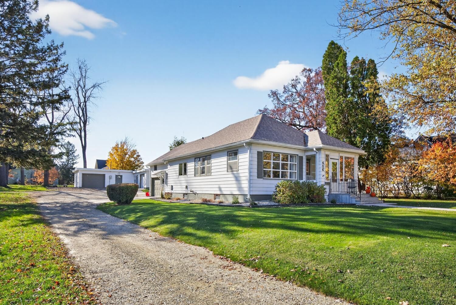 Property Photo:  406 2nd Street NW  MN 55976 