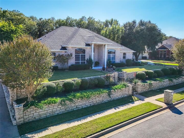 Property Photo:  1910 Maplewood Drive  TX 76087 