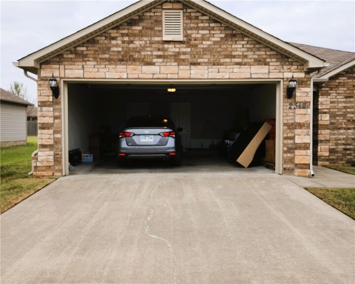 Property Photo: 2312 Elmwood Avenue AR 72745