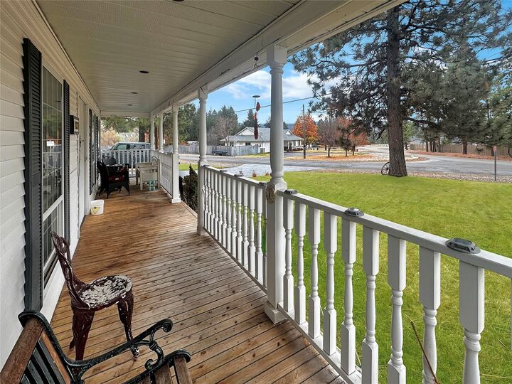 Property Photo:  100 Deerview Crescent  BC V0X 1W0