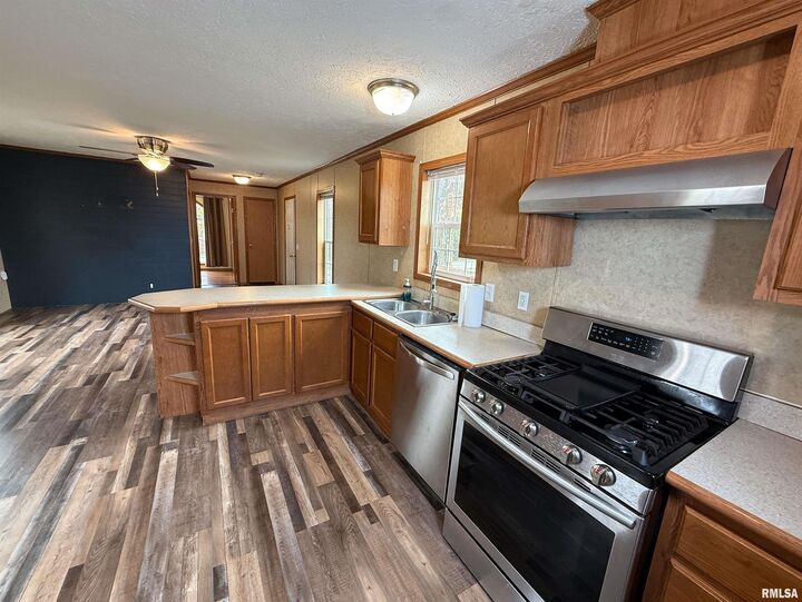 Property Photo:  90 Wheather Drive  IL 62899 