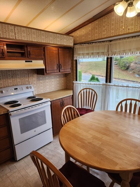 Property Photo:  281 Chauncey Walker 548,Ave M  MA 01007 