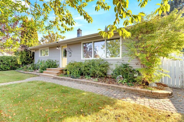 Property Photo:  3965 38A Avenue  AB T4N 2V6