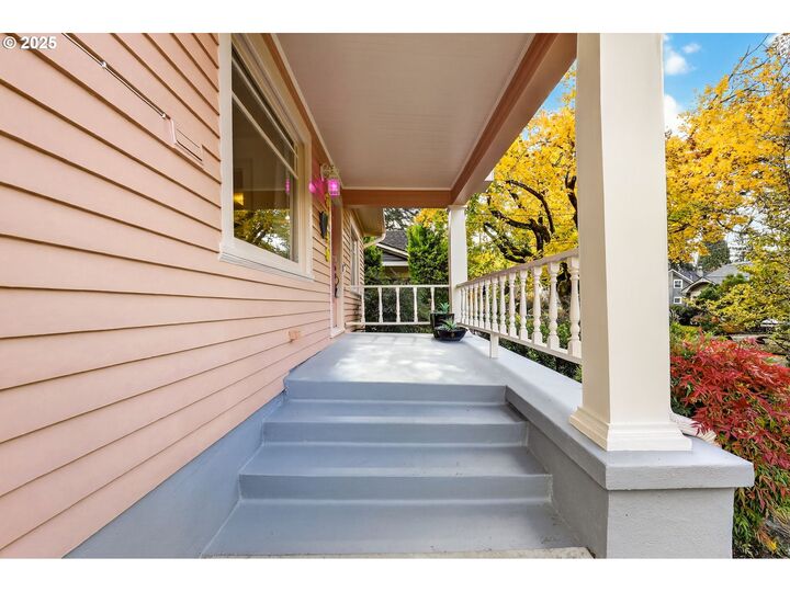 Property Photo:  3748 NE 23rd Ave  OR 97212 