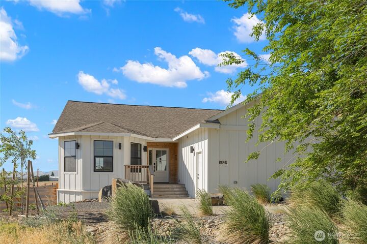 Property Photo:  8545  Hwy 97  WA 98926 