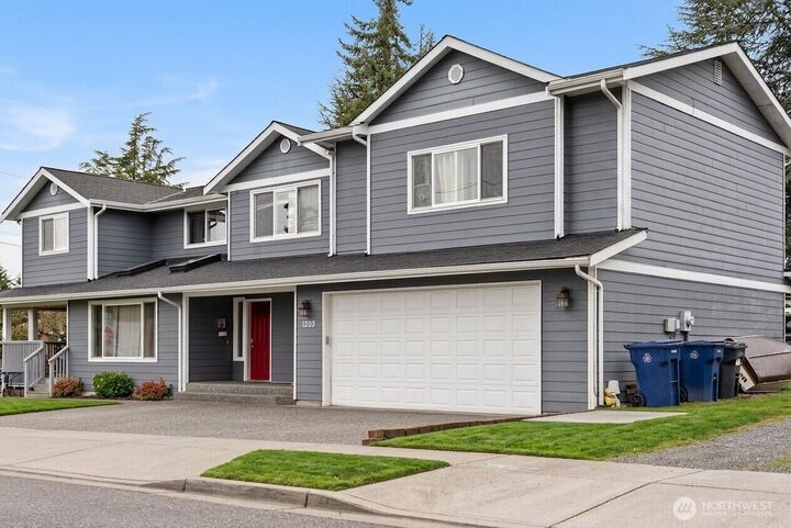 Property Photo:  1203 E Section Street  WA 98274 
