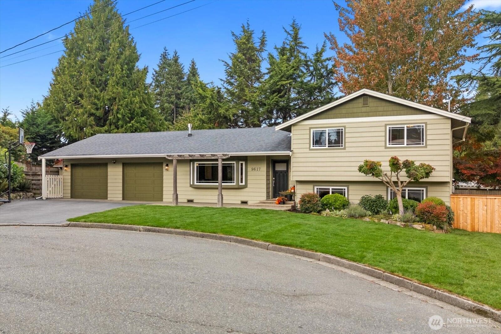Property Photo:  9617  Laurel Lane  WA 98020
