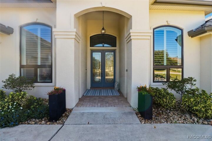 Property Photo: 2714 N Prestwick Way FL 34461