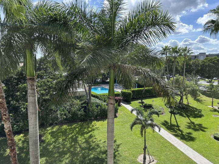 Property Photo:  26 Royal Palm Way 405  FL 33432 