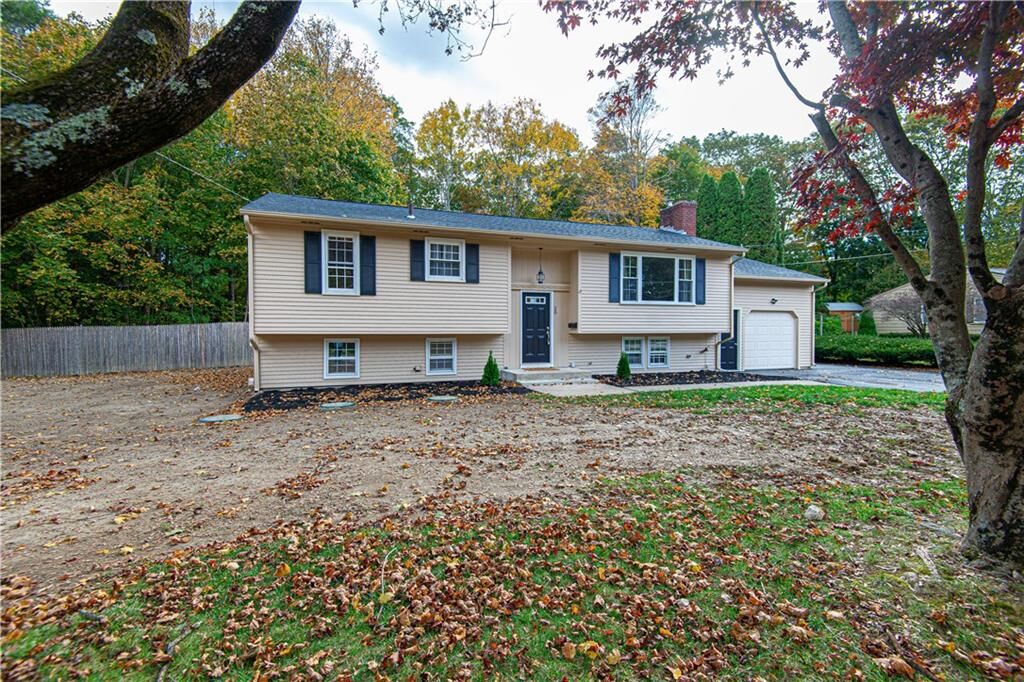 Property Photo:  20 Maplewood Drive  RI 02816