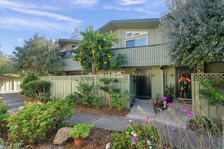 Property Photo:  278 Monroe Drive 17  CA 94040 