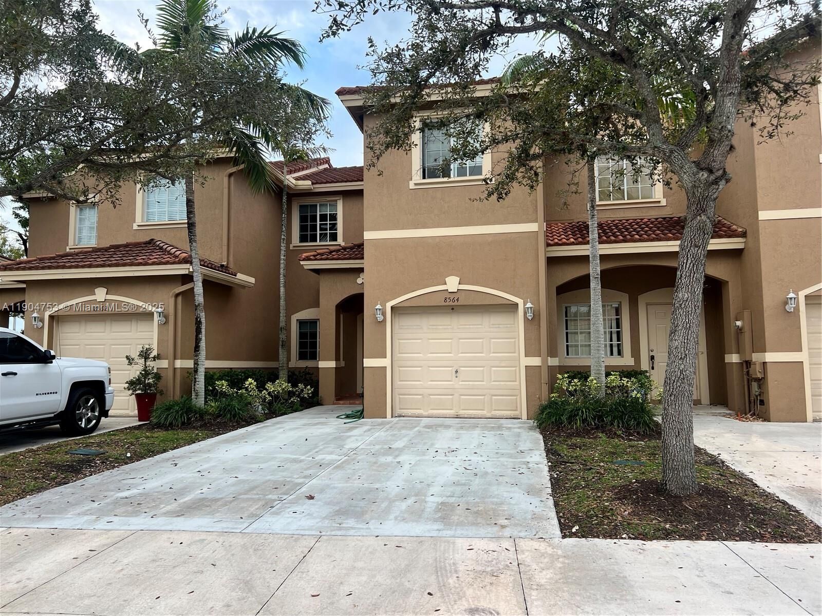 Property Photo: 8564 SW 214th Way FL 33189