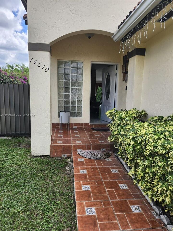 Property Photo:  14610 SW 169th Ter  FL 33177