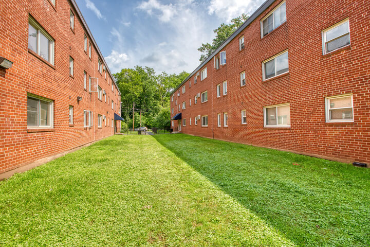 Property Photo:  275 Westland Street  CT 06112 