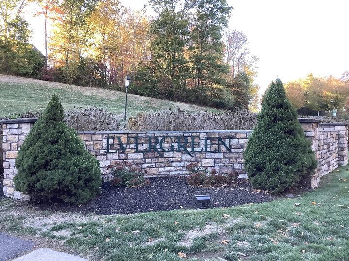 Property Photo:  34 Woodsboro Circle 34  CT 06416 