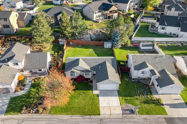 Property Photo:  8616 E Bull Pine Ln  WA 99217 