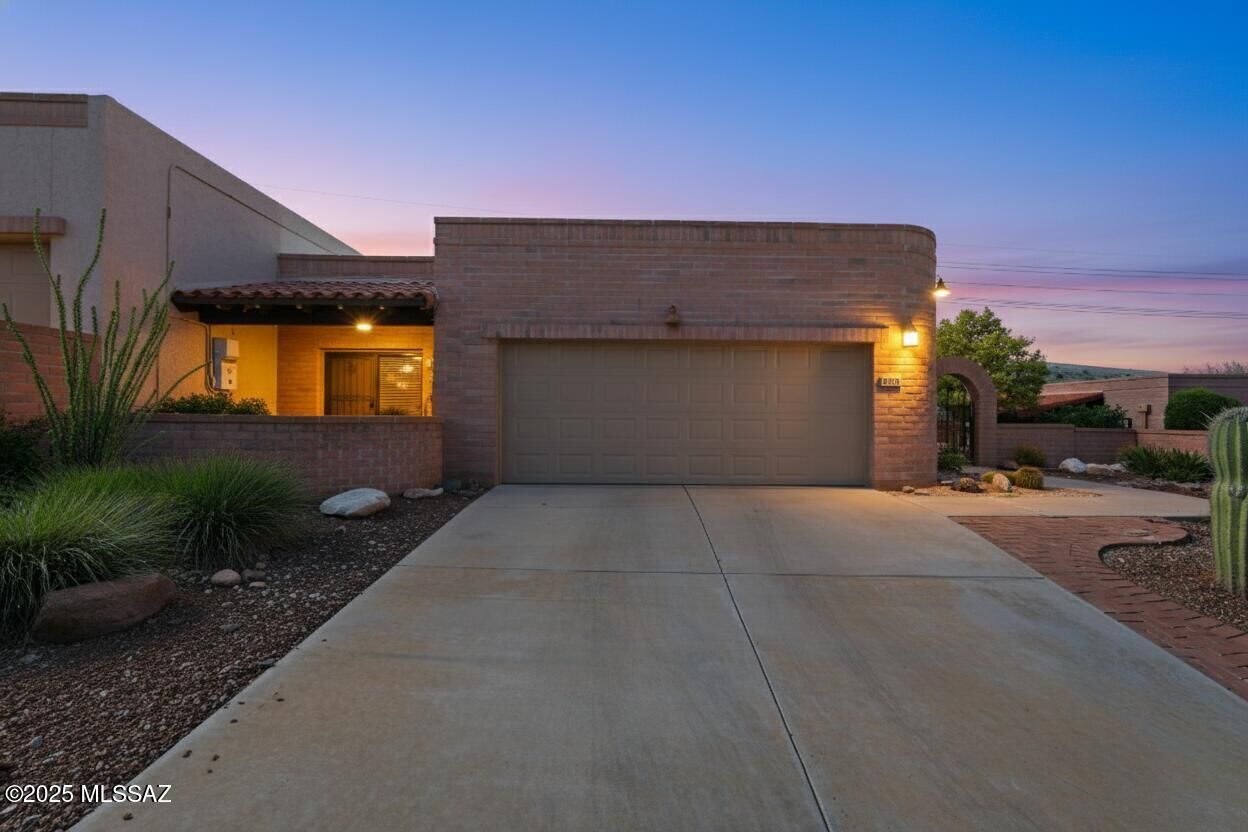Property Photo:  3480 S Via De La Ramita  AZ 85622 