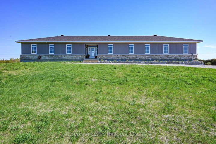 Photo de la propriété: 2064 Rosedale Road N ON K7A 0A2