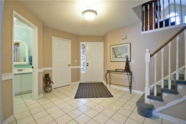 Property Photo:  16 Niles Court  ON L6S 5T6 