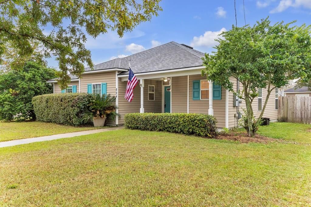 Property Photo:  824 Danielle Way  GA 31632