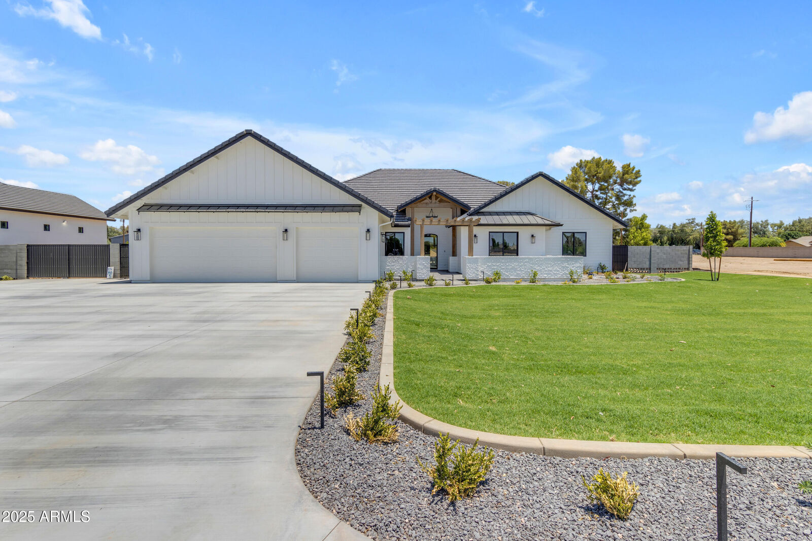 Property Photo:  24305 S 223rd Place  AZ 85142 