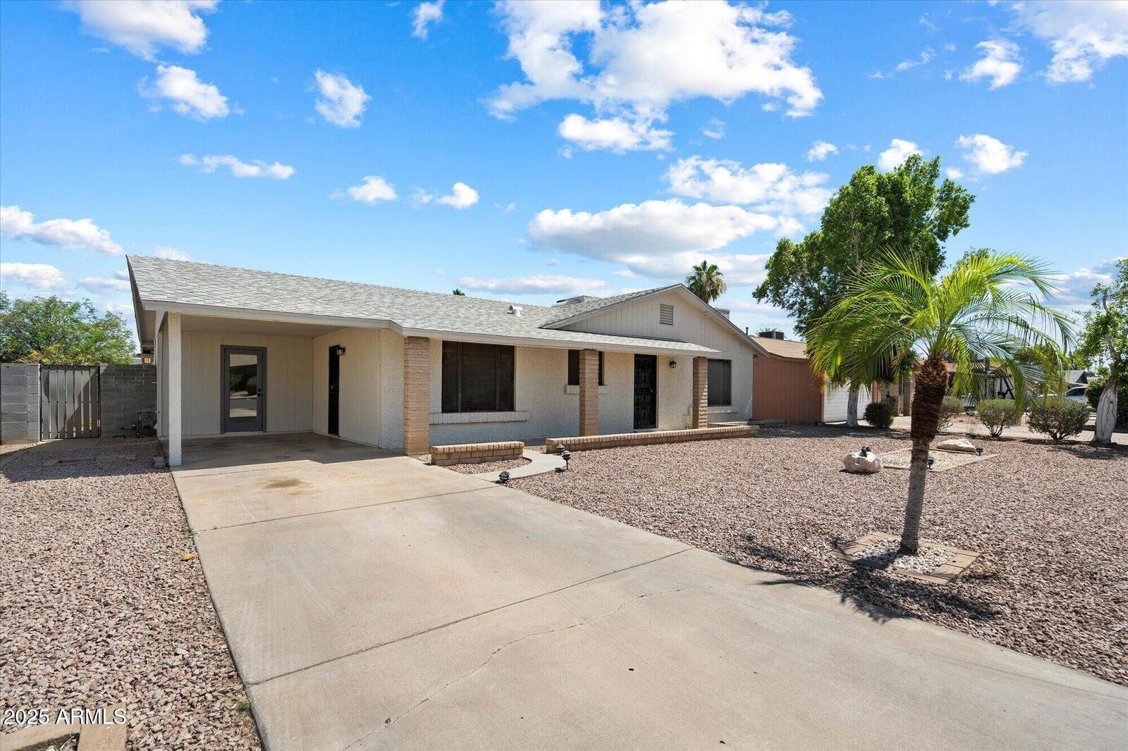 Property Photo:  414 E Westchester Drive  AZ 85283