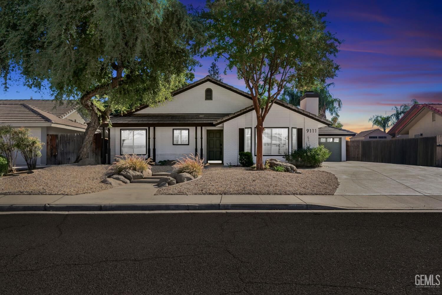 Property Photo: 9111 Birch Creek Court CA 93312