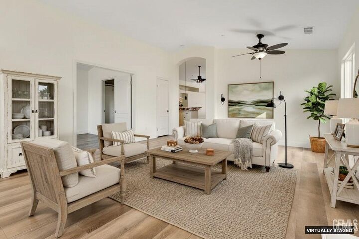 Property Photo: 9320 Cadbury Drive CA 93311