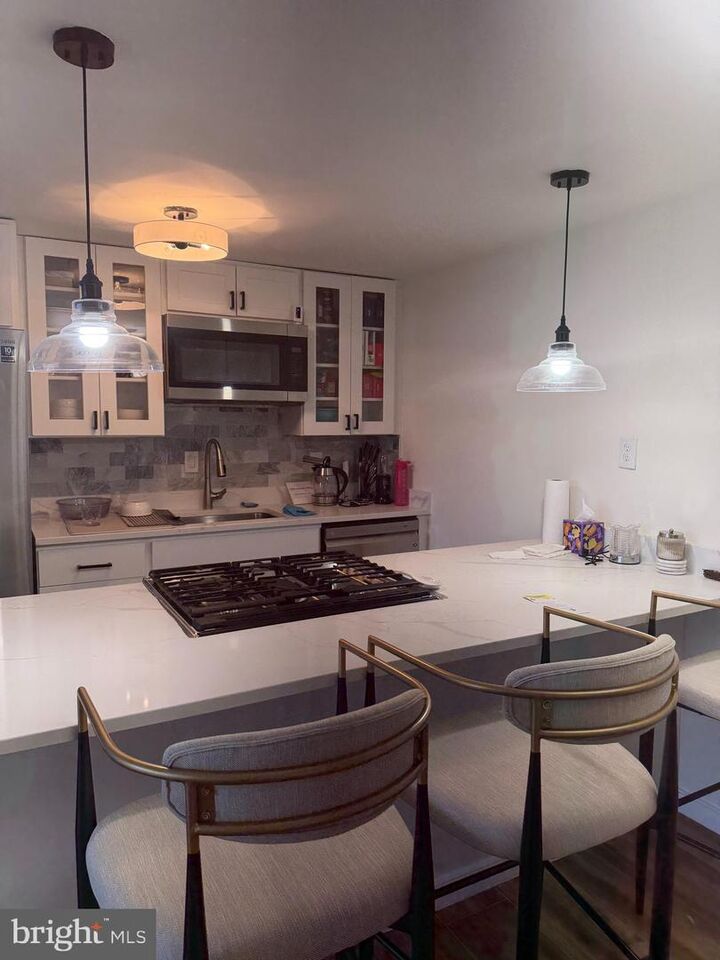 Property Photo: 4600 Duke Street 1113 VA 22304