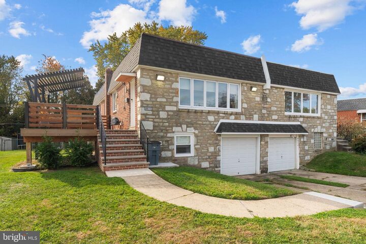 Property Photo:  9975 Woodfern Road  PA 19115